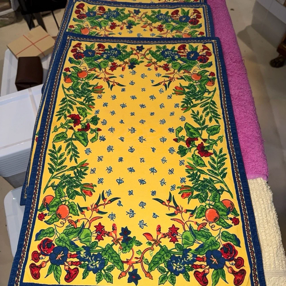 Williams Sonoma Yellow and Blue Floral bees butterflies tablemats cotton